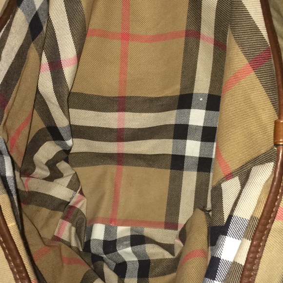 Large reversible handbag by Burberry - Picture 3 of 7